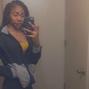 Meet your Posher, Nuqueshia